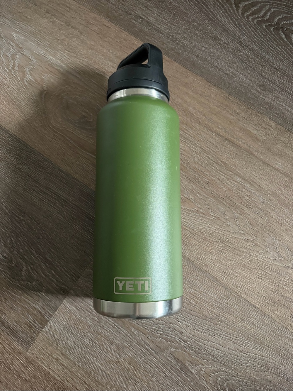 YETI Rambler 46 oz Green Insulated Water Bottle Chug Cap